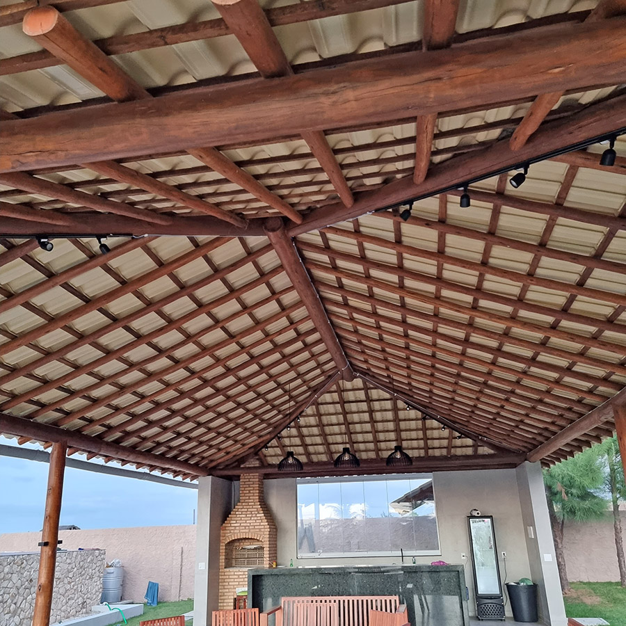 MADEIRA DE EUCALIPTO TRATADO PARA TELHADOS